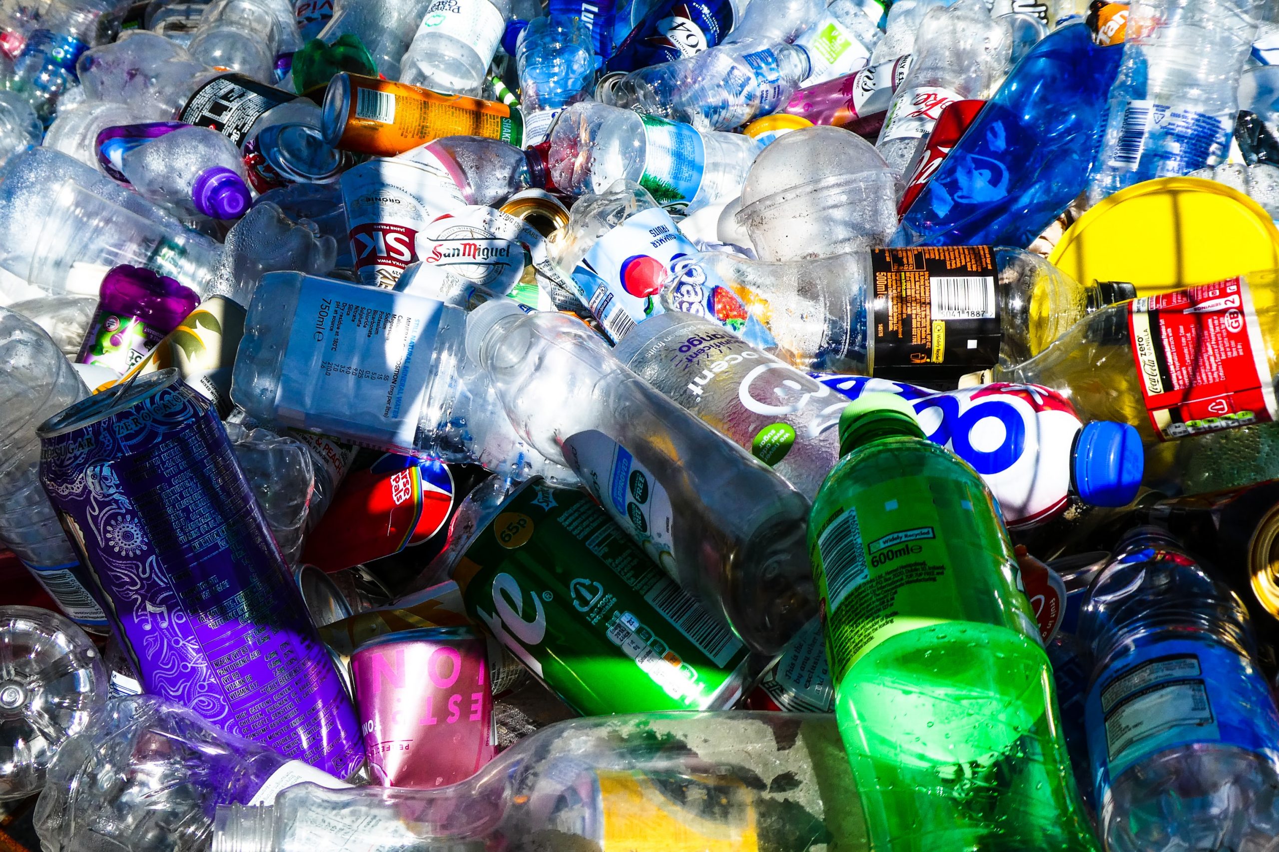 4 ways businesses can reduce plastic usage